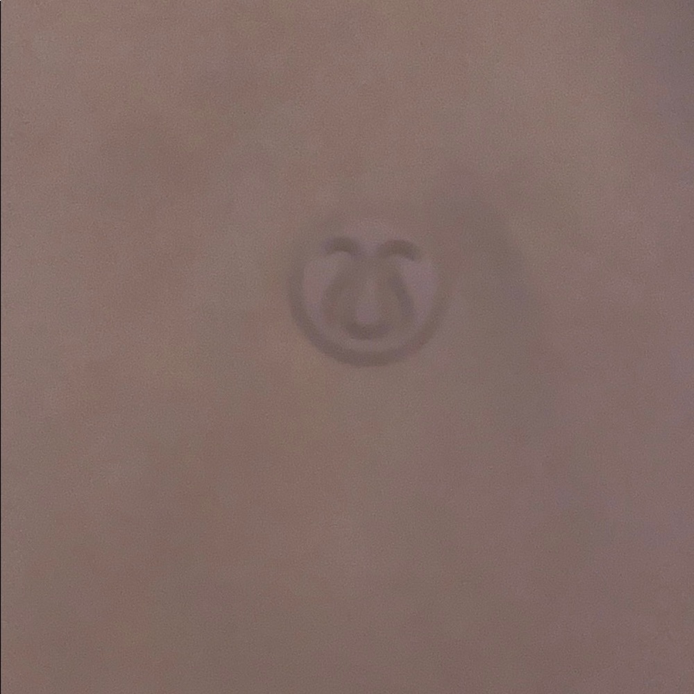 Lululemon workout pants - Picture 2 of 4